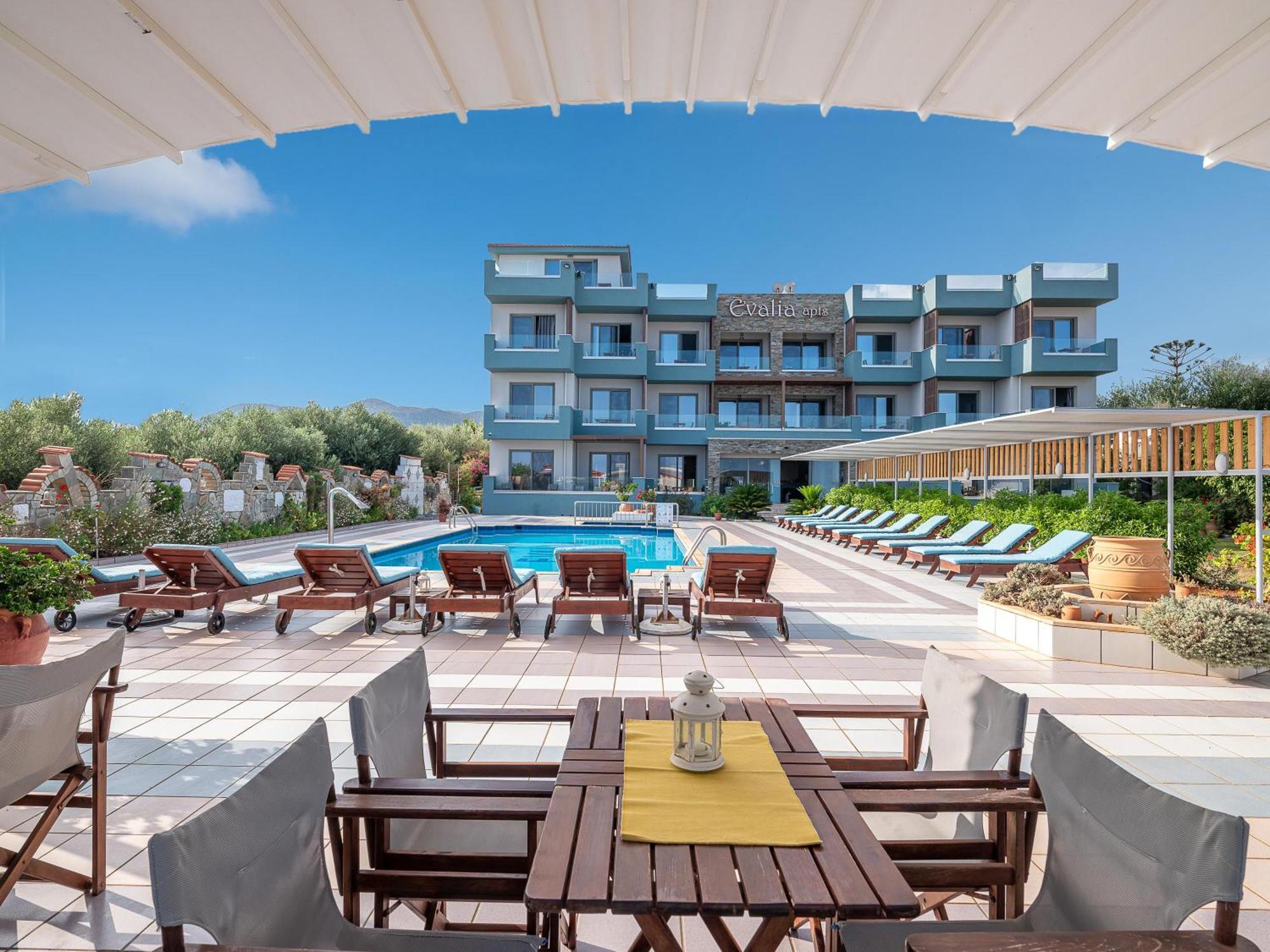 Evalia Apartments Hersonissos  Bagian luar foto
