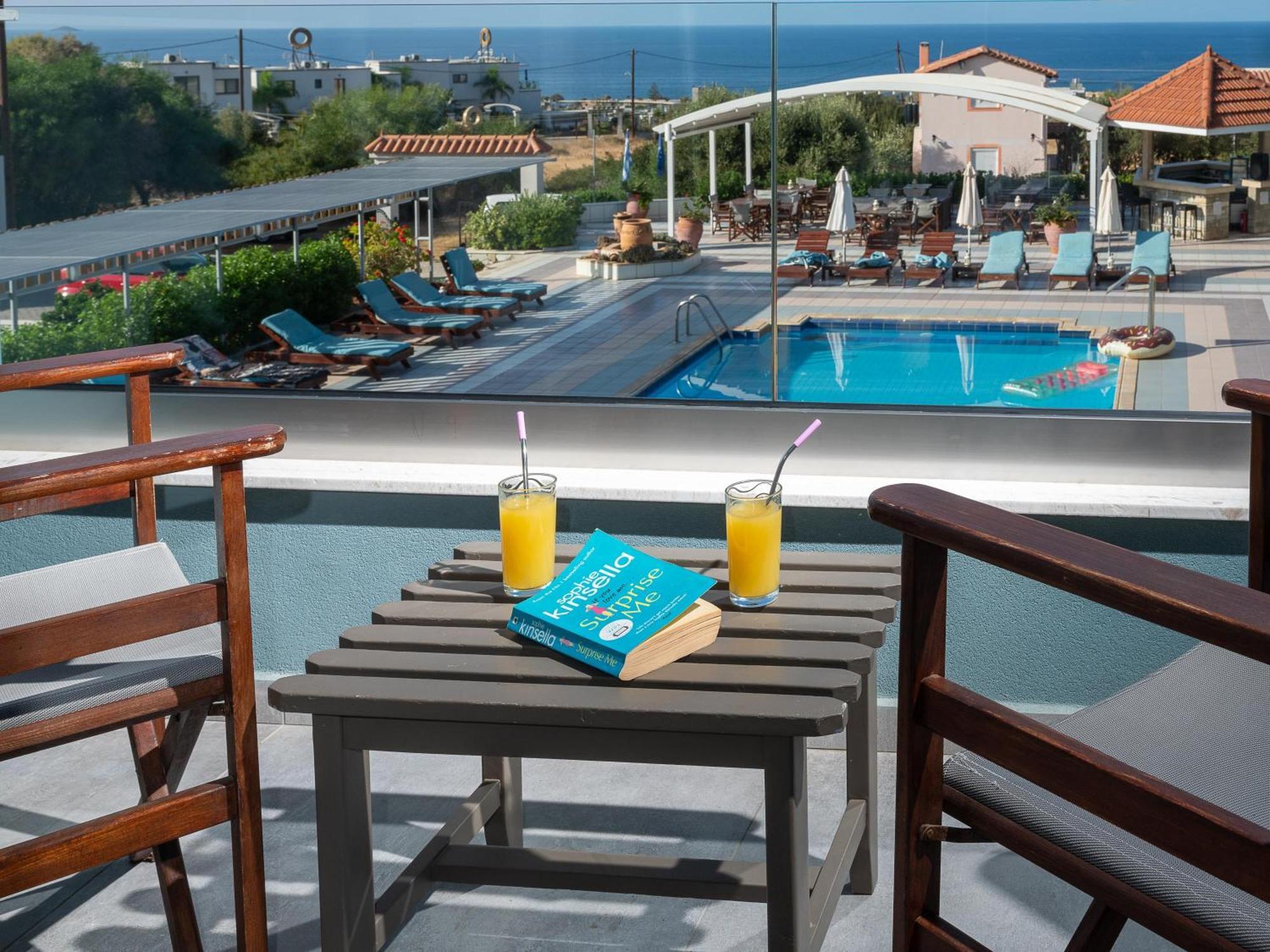 Evalia Apartments Hersonissos  Bagian luar foto