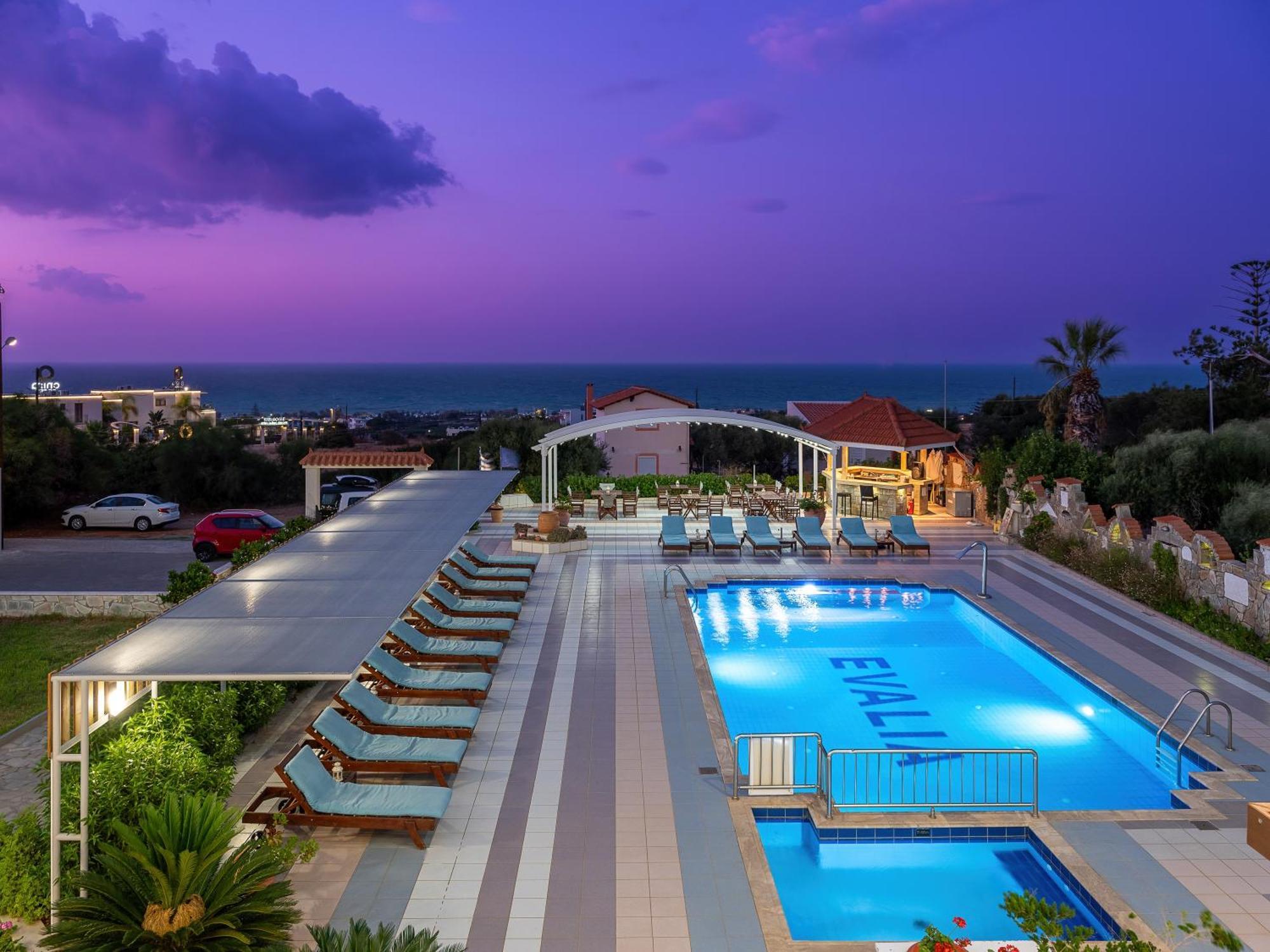 Evalia Apartments Hersonissos  Bagian luar foto